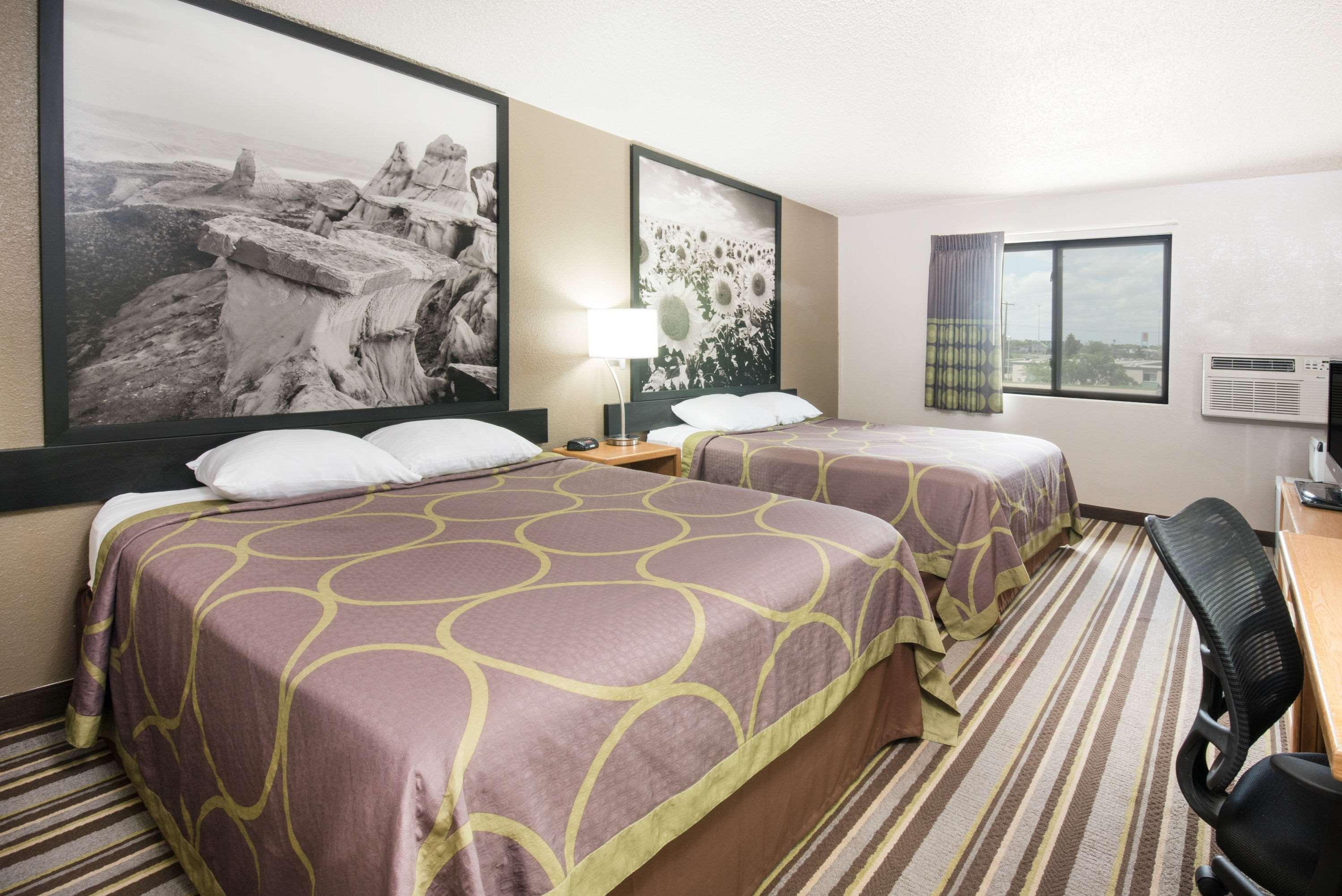 Super 8 By Wyndham Jamestown Ngoại thất bức ảnh