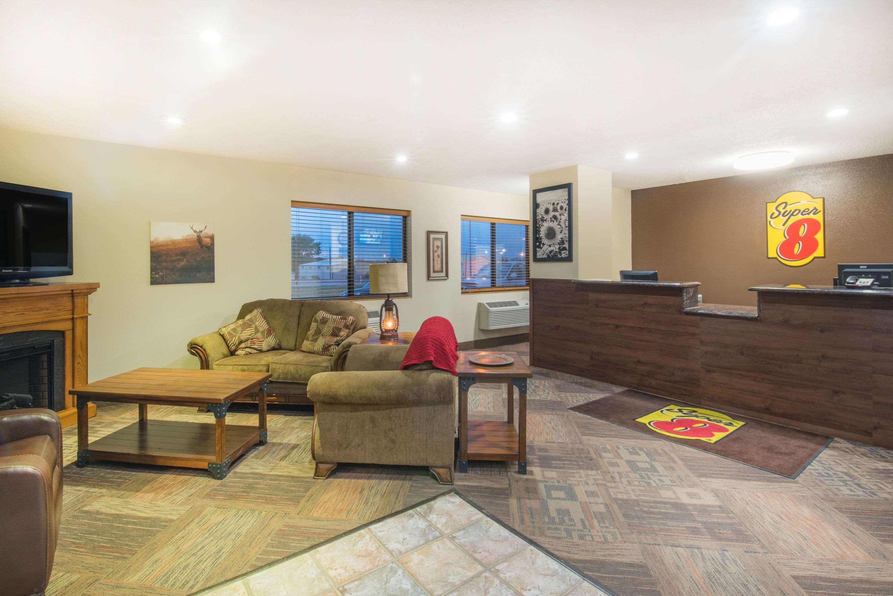 Super 8 By Wyndham Jamestown Ngoại thất bức ảnh
